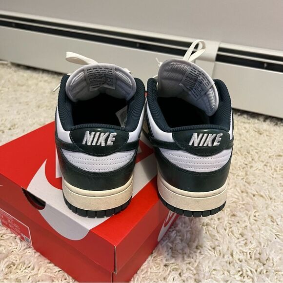 Nike Dunk Low Vintage Green - Picture 10 of 10